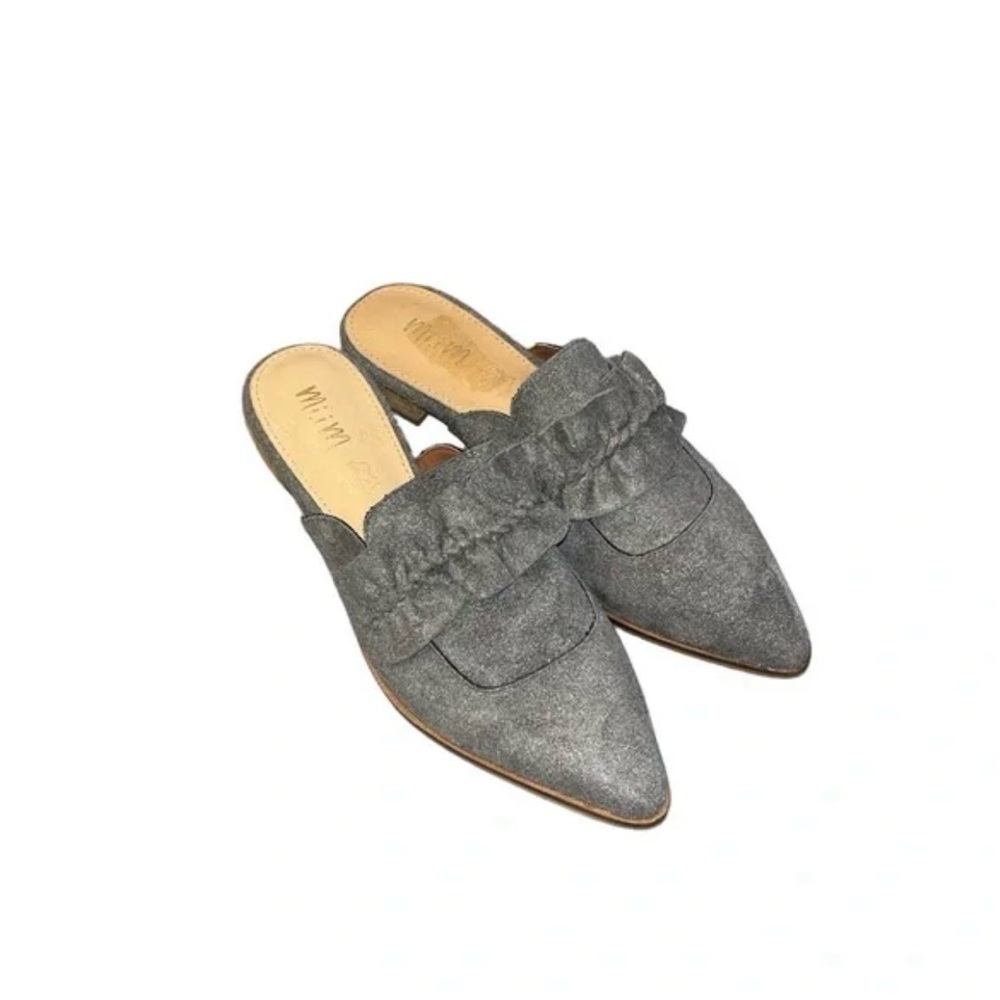 Mi.iM  Ruffled Gray Pointed-Toe Mule 8